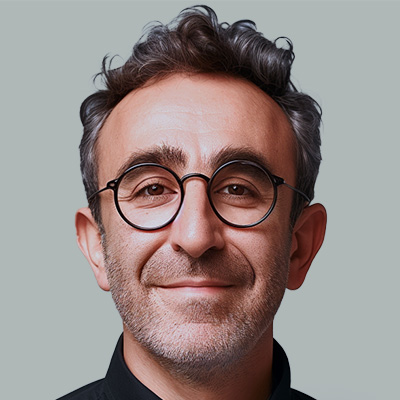 Portrait of Oscar, the coordinator agent