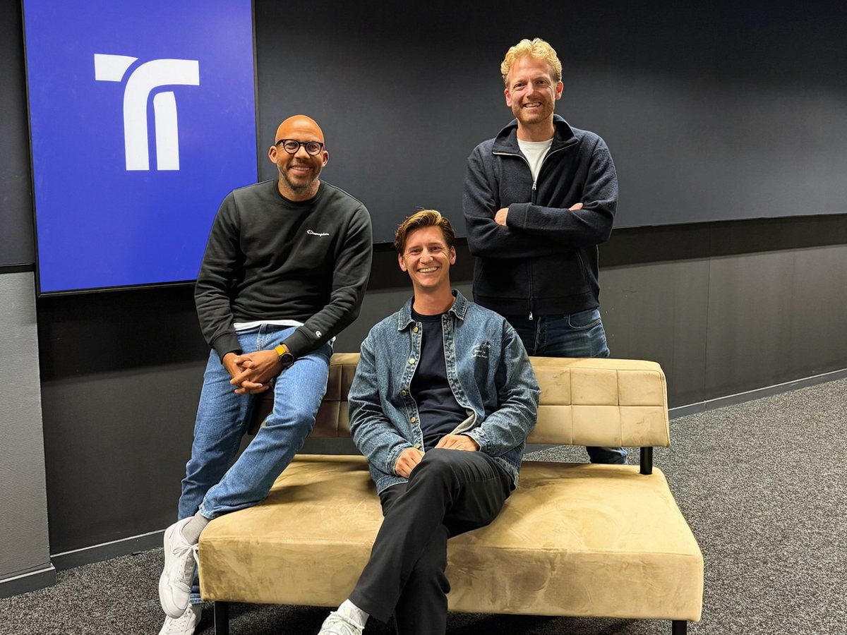 Sander Hooghiemstra (centre) with his co-founders, in front of the Tisser logomark